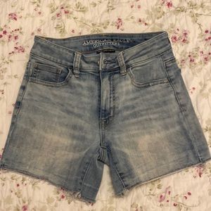 American Eagle outfitters women’s denim jean shorts high rise Shortie Size 0